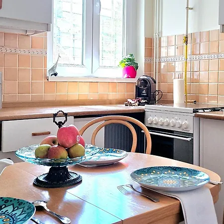 Budaspice At Gellert - Aircon & Free Parking Apartment Budapest