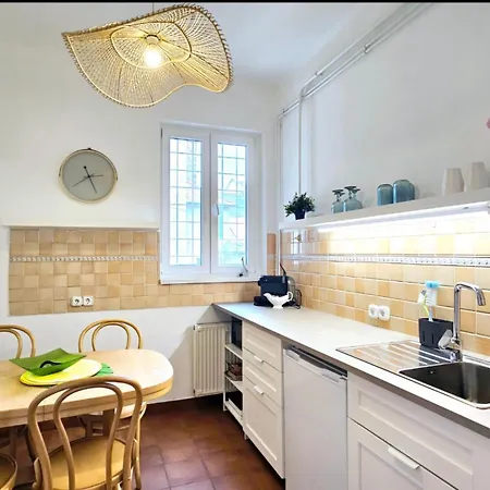 Apartment Budaspice At Gellert - Aircon & Free Parking Budapest